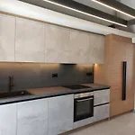 Hesperian Luxury With Private Heated Pools *