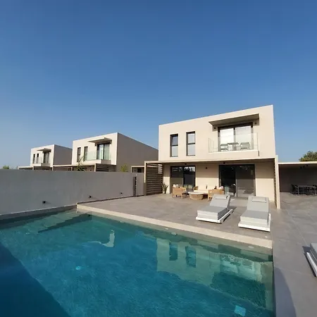 Hesperian Luxury With Private Heated Pools חאניה