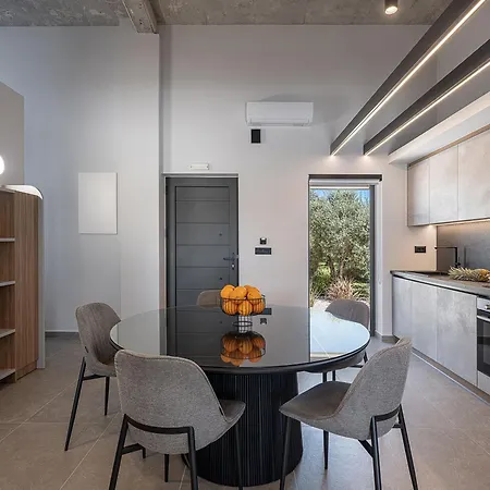 Villa Hesperian Luxury With Private Heated Pools Chania (Crete)