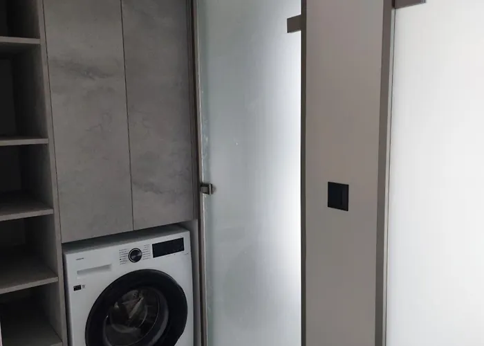 Hesperian Luxury 干尼亞