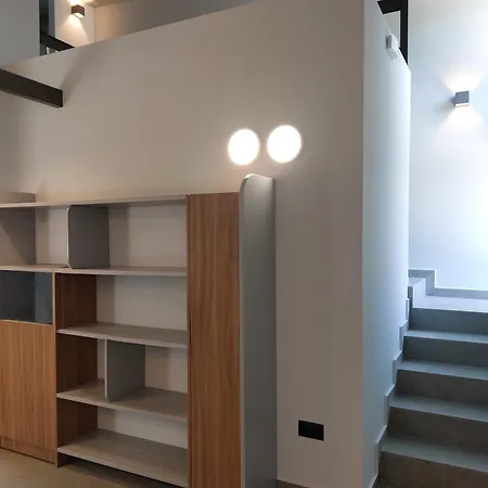 Hesperian Luxury Hanya