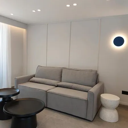 Hesperian Luxury Hanya