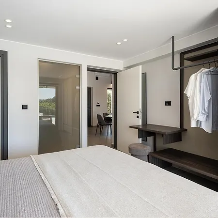 别墅 Hesperian Luxury With Private Heated Pools 干尼亞